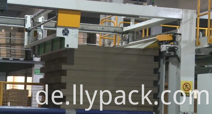 Cardboard Conveyor Stacker Machine